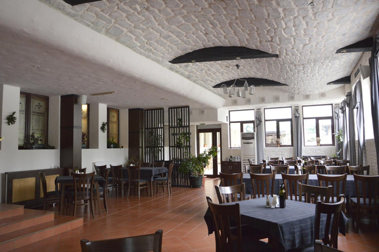 Food & Drinks 5, Persey Flora Apartments, Samokov