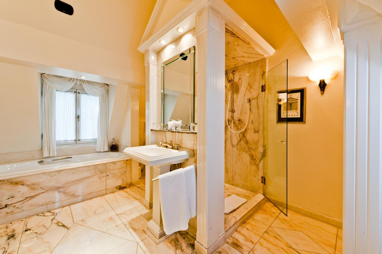 Bathroom 5