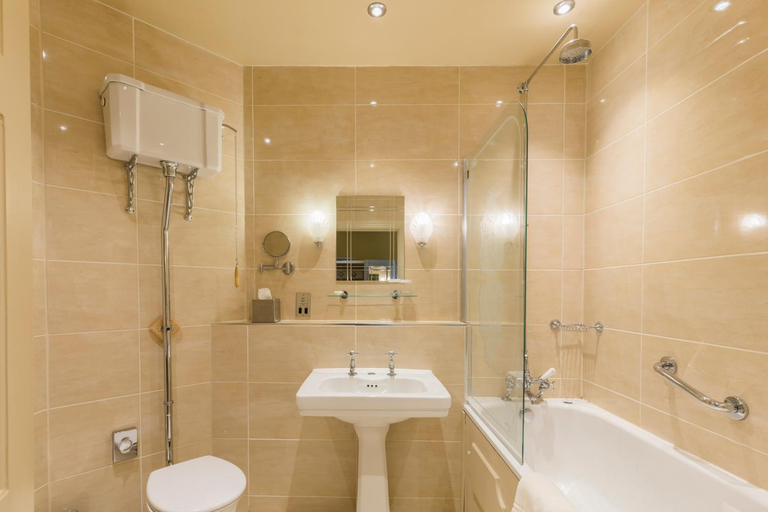 Bathroom 4, Coombe Abbey, Warwickshire