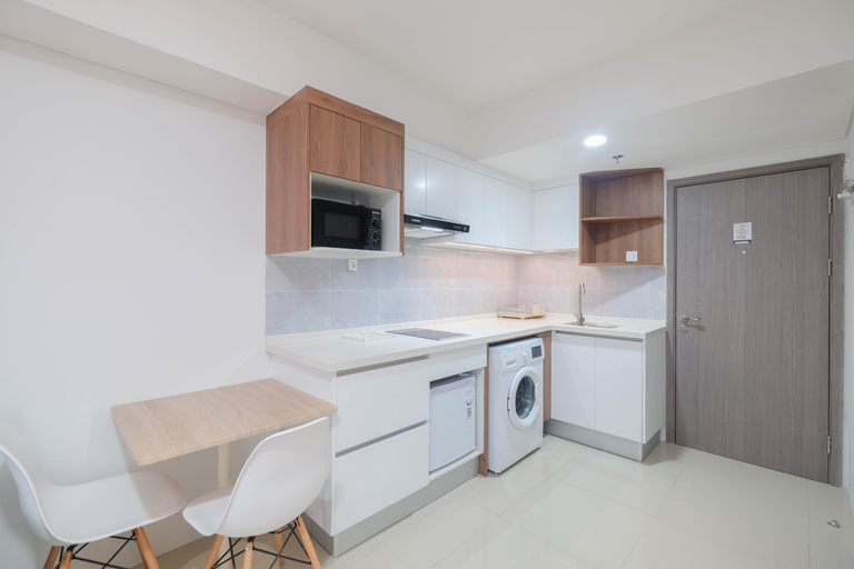 Others 4, Modern Look and Homey Studio Tamansari Bintaro Mansion Apartment By Travelio, Tangerang Selatan