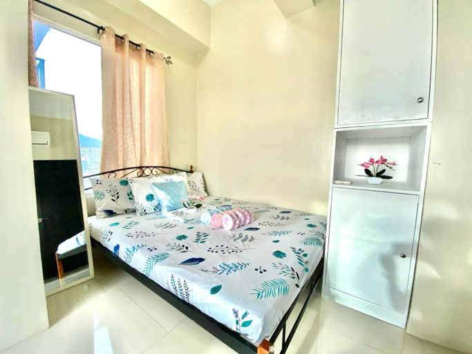 Bedroom 2, Group-Friendly Cebu Condo with Mall Access, Cebu City