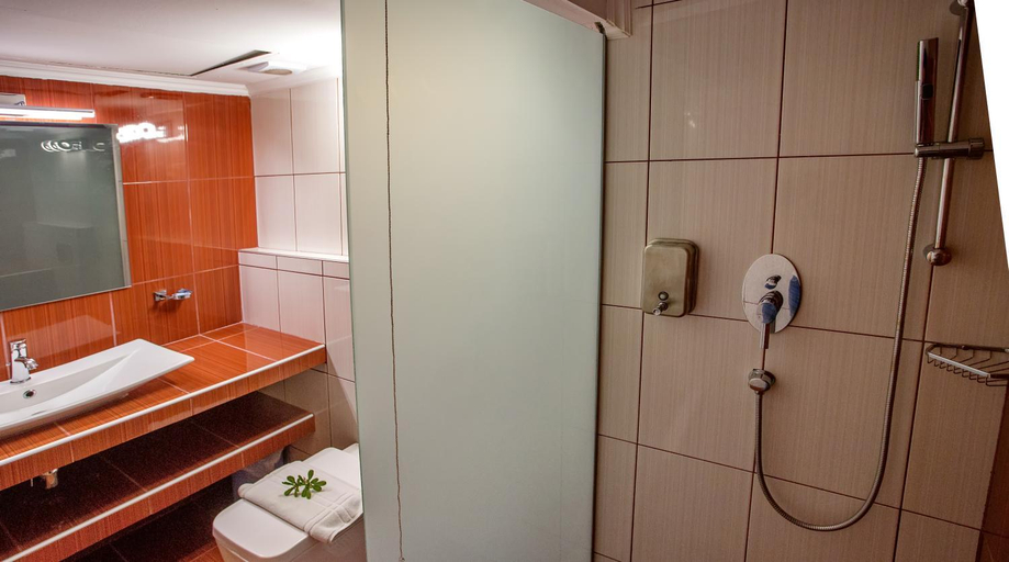 Bathroom 3, The Blue Beach Apartments, East Macedonia and Thrace