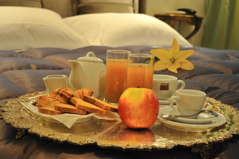 Food & Drinks 5, MDM Guesthouse, Rome
