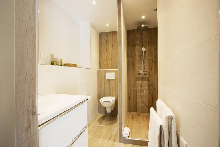 Bathroom 5, La Bastide de Valbonne, Alpes-Maritimes