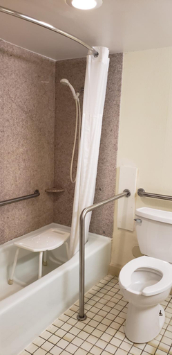 Bathroom 4, Quality Inn Lima Northeast, Allen