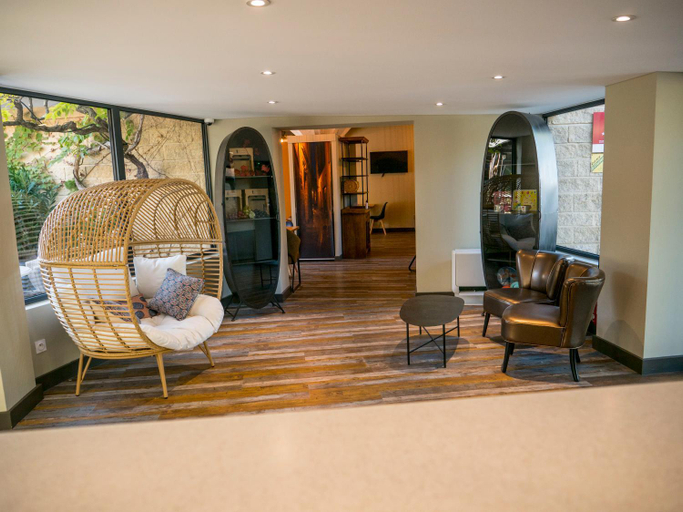 Public Area 2, Logis Hotel Restaurant Uzes Pont du Gard, Gard