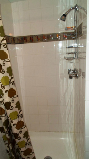 Bathroom 17