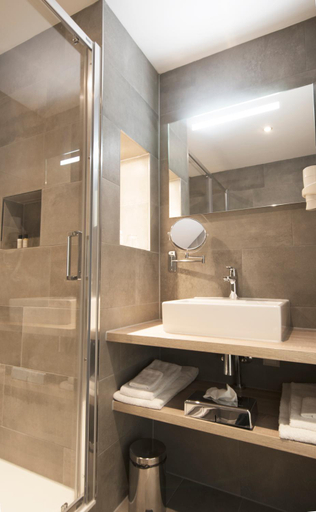 Bathroom 4, De Zoete Inval, Haarlemmerliede c.a.