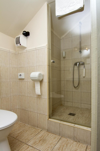 Bathroom 2, Hotel ICON, Győr