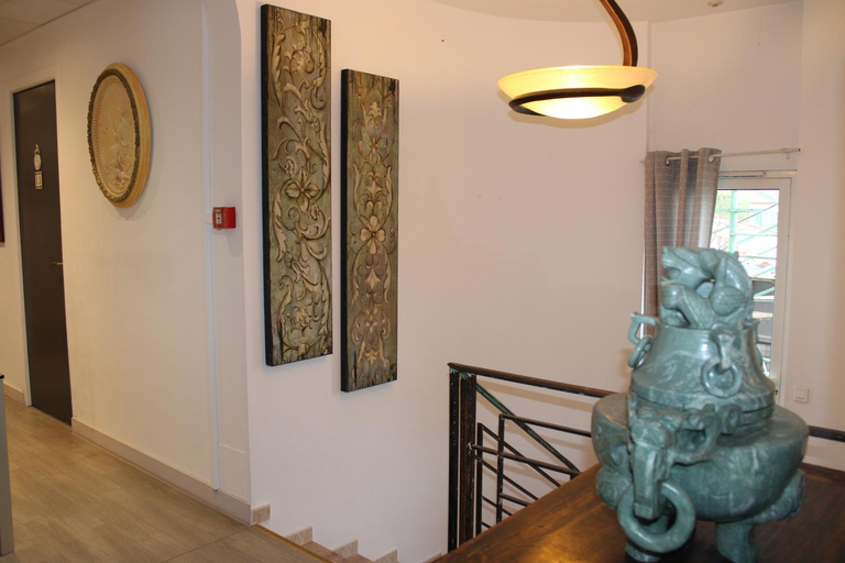 Others 5, La Villa des Oliviers, Alpes-Maritimes