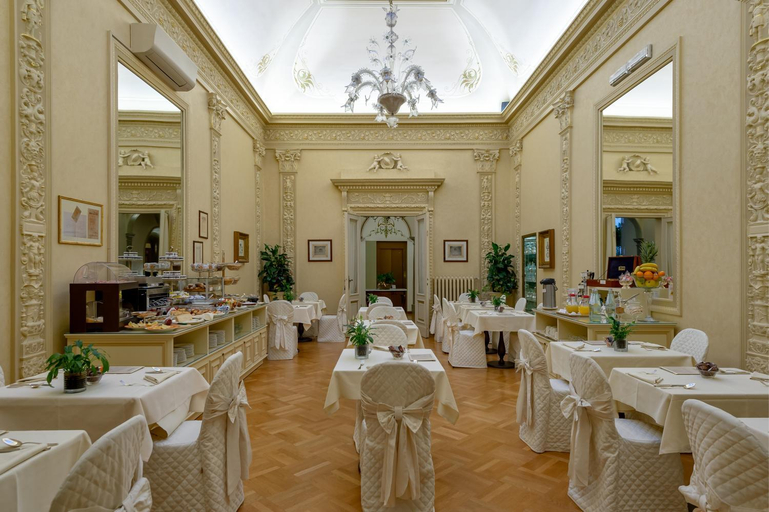 Food & Drinks 5, Albergo Reggio, Reggio Nell'Emilia
