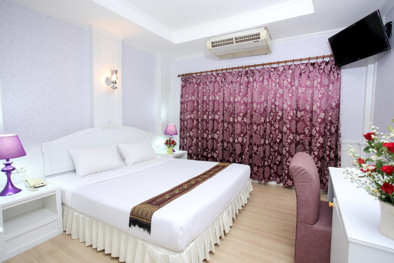 Bedroom 30