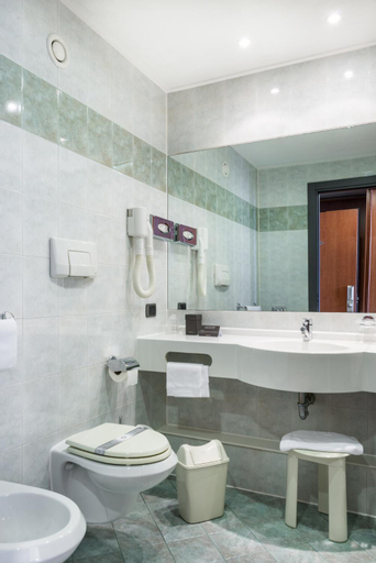 Bedroom 4, Point Hotel, Padua