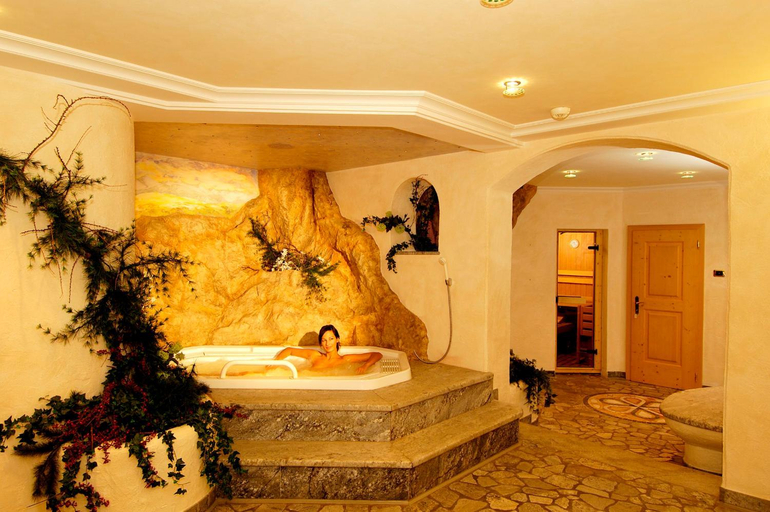 Bathroom 4, Hotel Ju Furcia, Bolzano