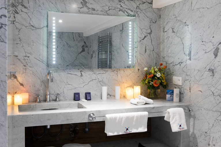 Bathroom 5, Snow Lodge Hotel Courchevel 1850, Savoie