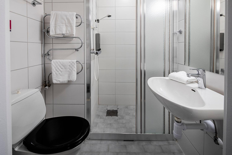Bathroom 5, First Hotel Royal, Säffle