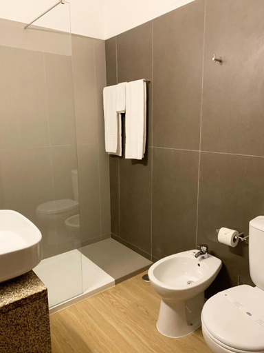 Bathroom 4, Apartamentos Guadiana, Vila Real de Santo António