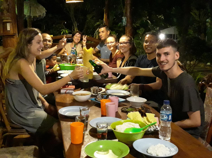 Food & Drinks 4, Junia Guesthouse Bukit Lawang, Langkat