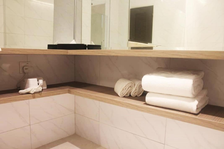 Bathroom 9