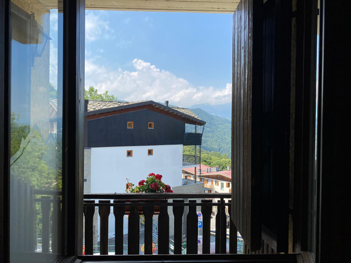 Others 2, Albergo Nazionale, Cuneo