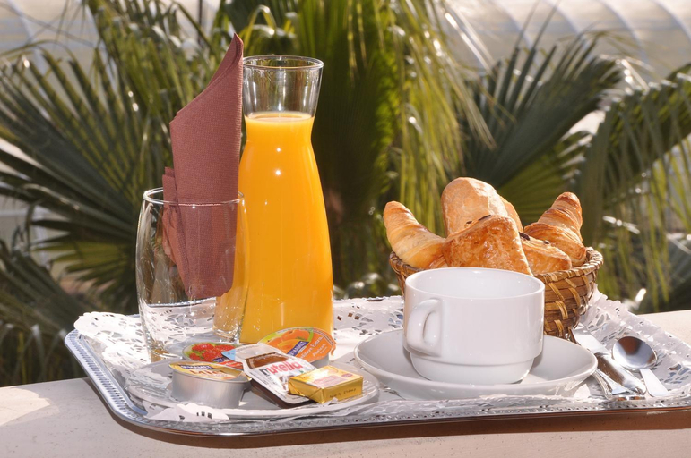Food & Drinks 4, Appart Hotel Lou Castelet, Alpes-Maritimes