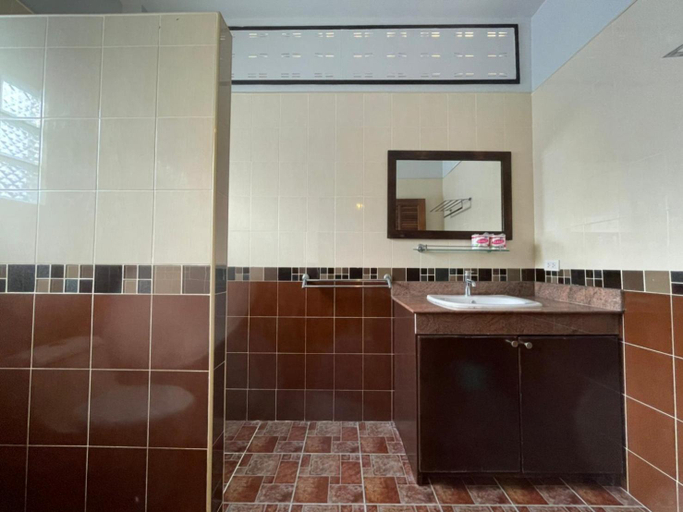 Bathroom 3, LANTA ARROW HOUSE, Ko Lanta