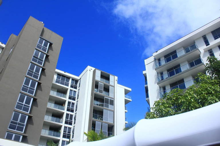 Exterior 14