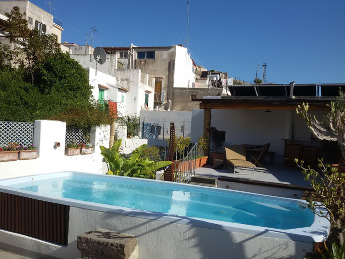 Others 2, Residence Acanto, Messina
