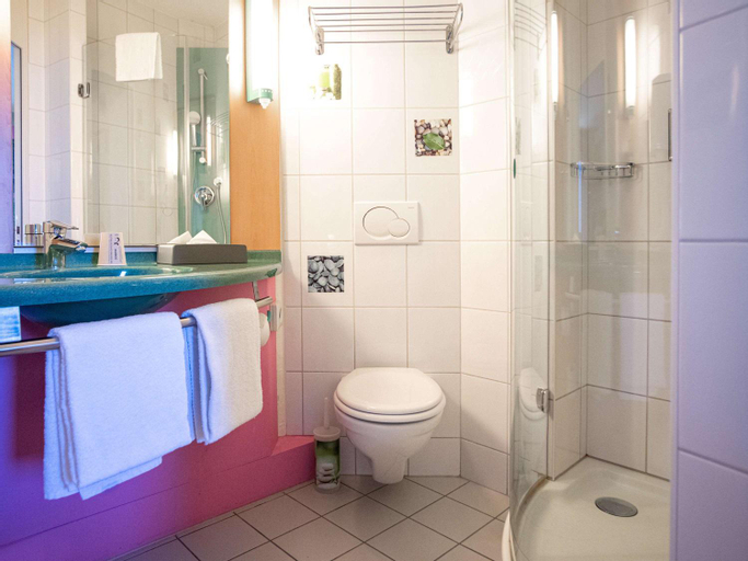 Bedroom 4, ibis Fribourg, La Sarine