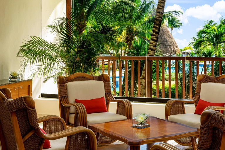 Public Area 2, The Reef Coco Beach Resort & Spa – optional All Inclusive, Cozumel