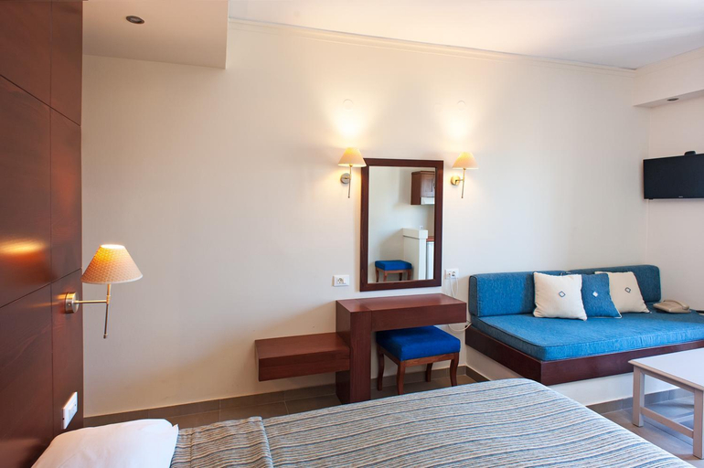 Bedroom 2, Frideriki Studios & Apartments, Crete