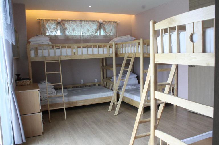 Bedroom 3, Andong Poonggyung Hostel N Library, Andong
