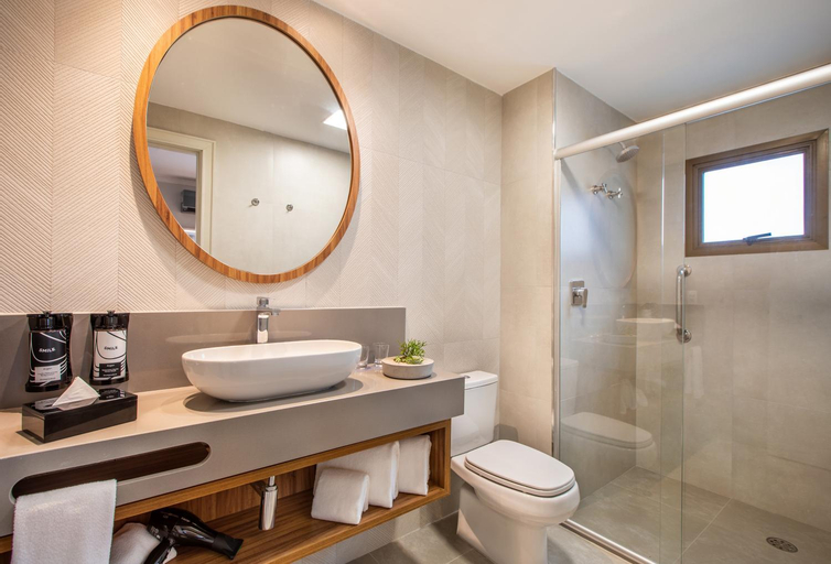 Bathroom 10