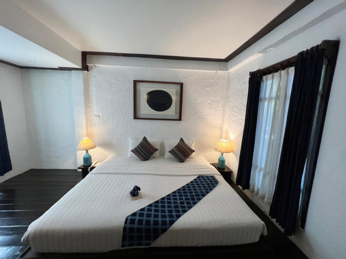Bedroom 13