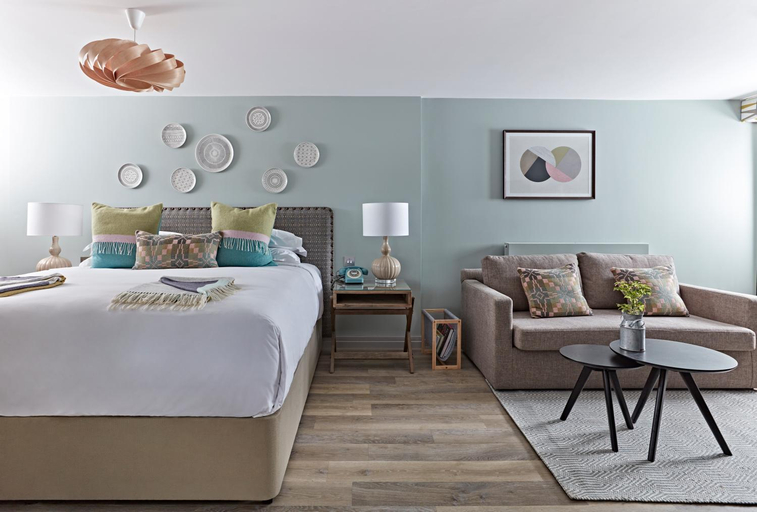 Bedroom 3, The Fish Hotel, Worcestershire