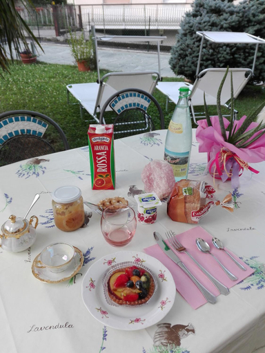 Food & Drinks 4, B & B Ametista Bergamo, Bergamo