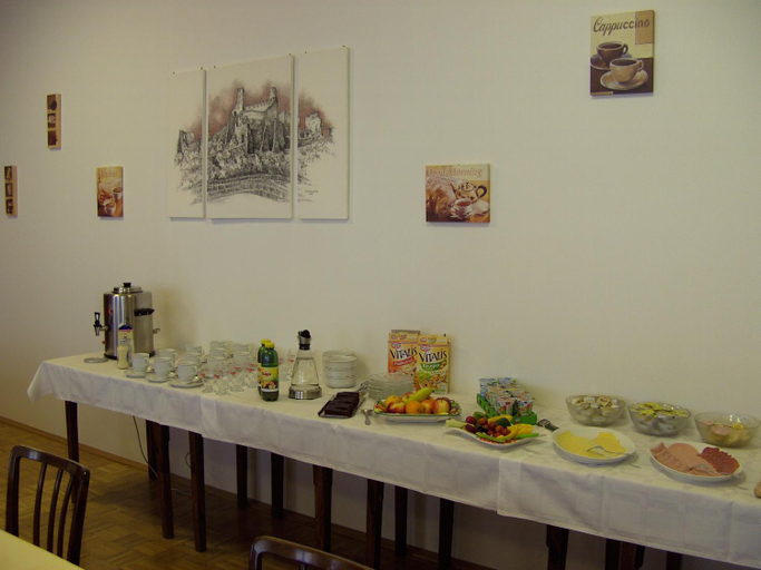 Food & Drinks 5, Fruhstuckspension Leopold Janu, Krems an der Donau Land