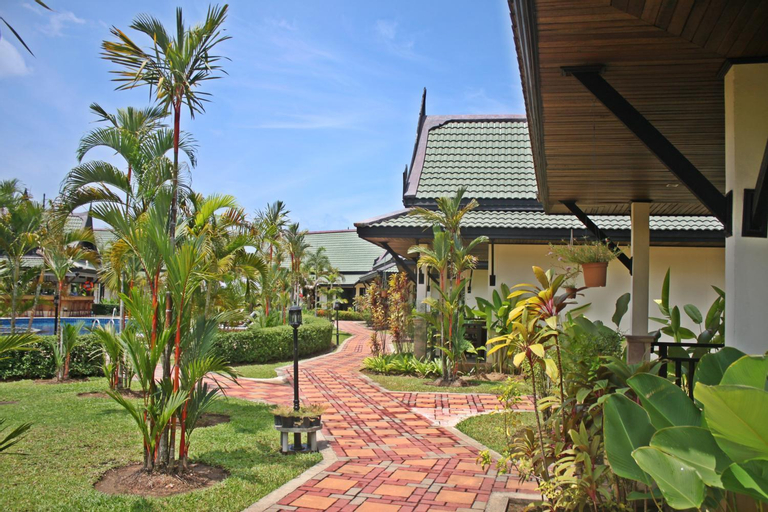 Exterior & Views 19