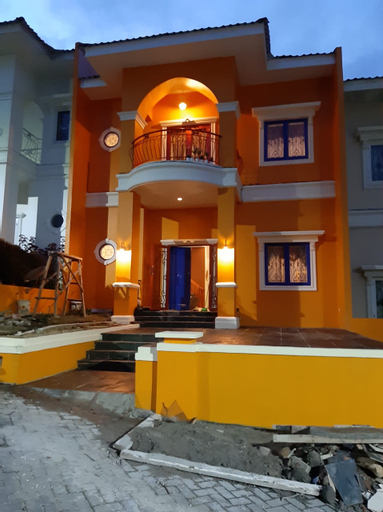 Exterior 18