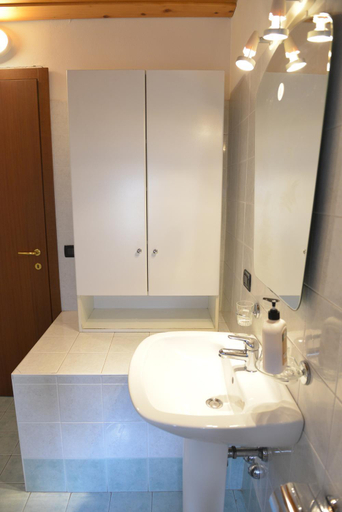 Bathroom 2, B&B Antiche Mura, Brescia