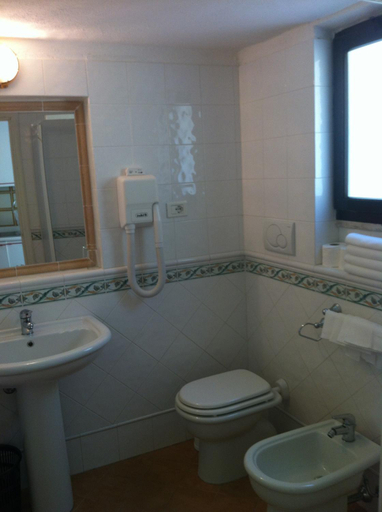Bathroom 5, Hotel E Residence Cala Di Mola, Livorno