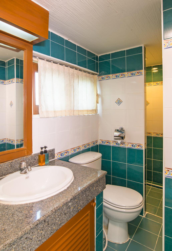 Bathroom 4, Krabi City Seaview Hotel, Mueang Krabi