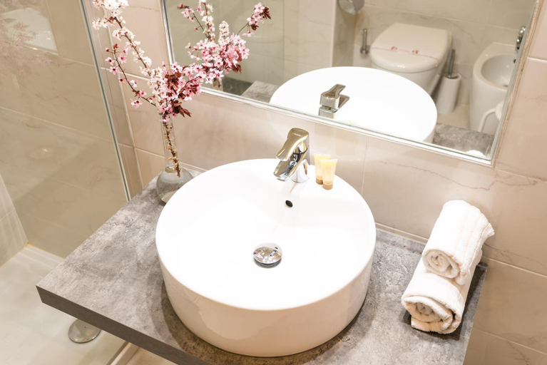 Bathroom, Hotel Castello, Bologna