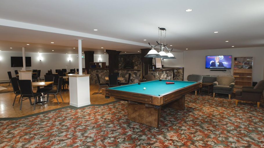 Food & Drinks 5, Robin Hood Inn and Suites, Capital