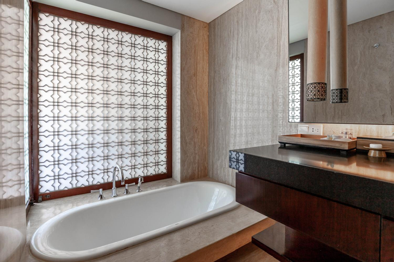 Bathroom 27