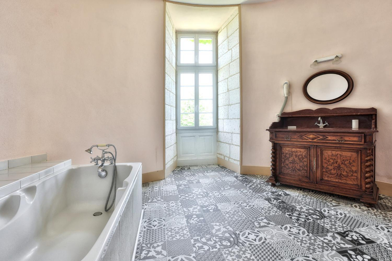 Bathroom 4, Hôtel & Spa Chateau de La Cote, Dordogne