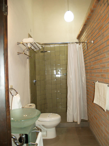 Bathroom 4, HOTEL ANA CATALINA & SUITES, Allende