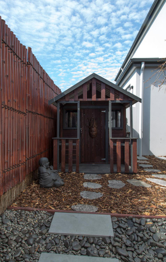 Others 5, Bakers Retreat, Hobart