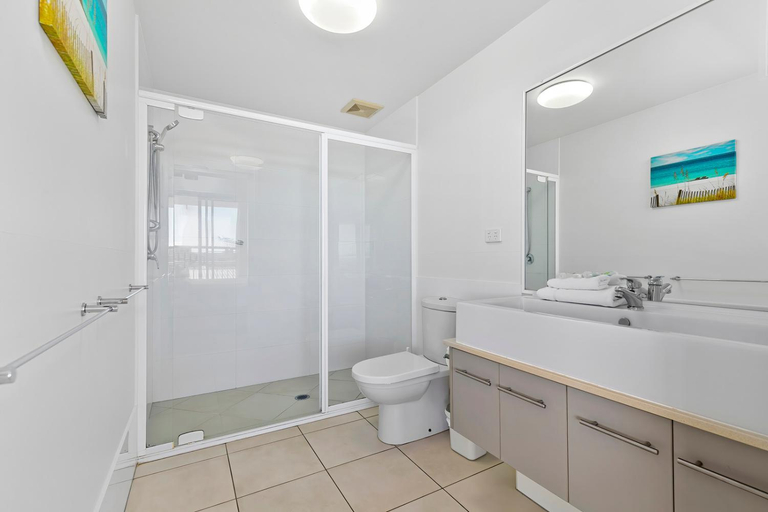 Bathroom 4, On The Beach Resort Bribie Island, Bribie Island