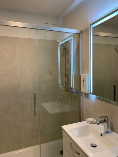 Bathroom 3, Strandresidenz Villa Verdi, Rostock